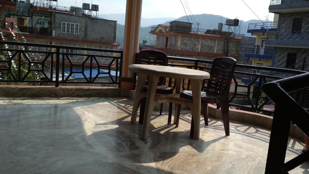 Pokhara Abroad Inn Extérieur photo