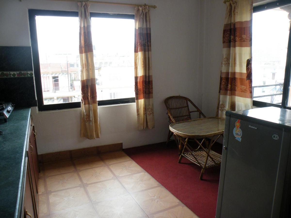 Pokhara Abroad Inn Extérieur photo