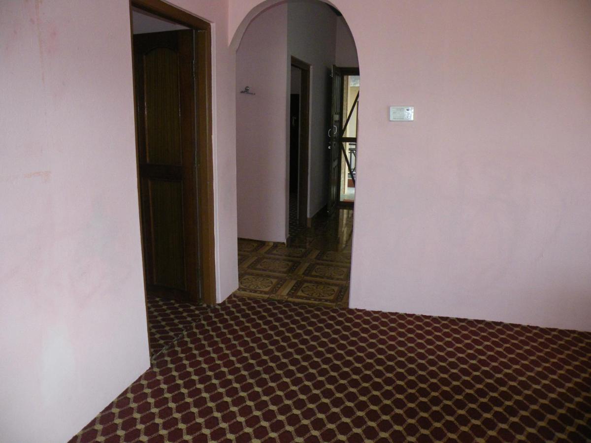 Pokhara Abroad Inn Extérieur photo