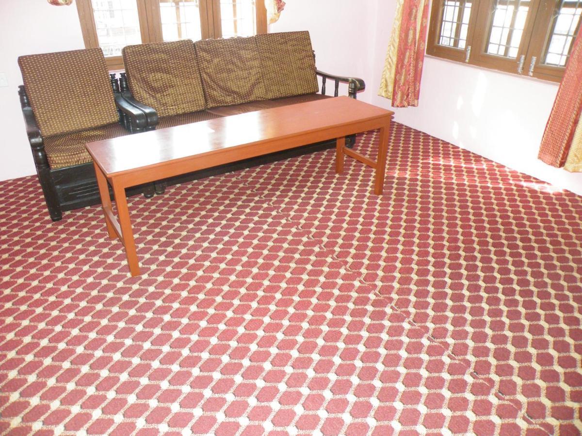 Pokhara Abroad Inn Extérieur photo