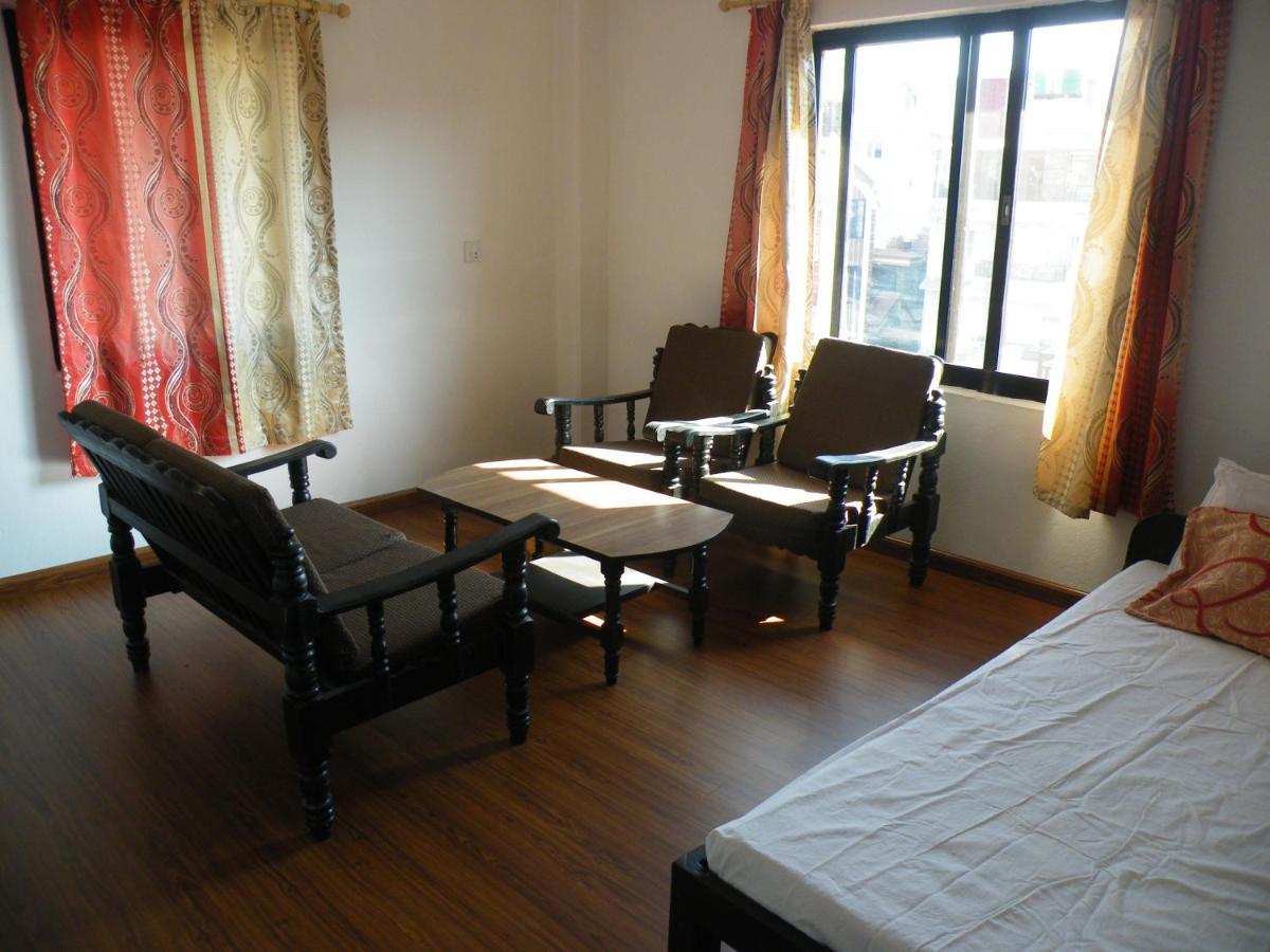 Pokhara Abroad Inn Extérieur photo