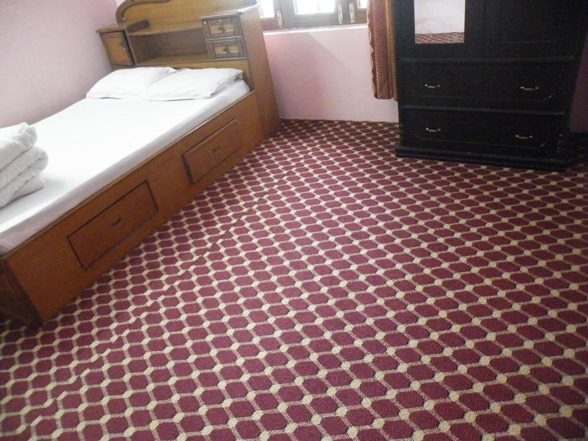 Pokhara Abroad Inn Extérieur photo
